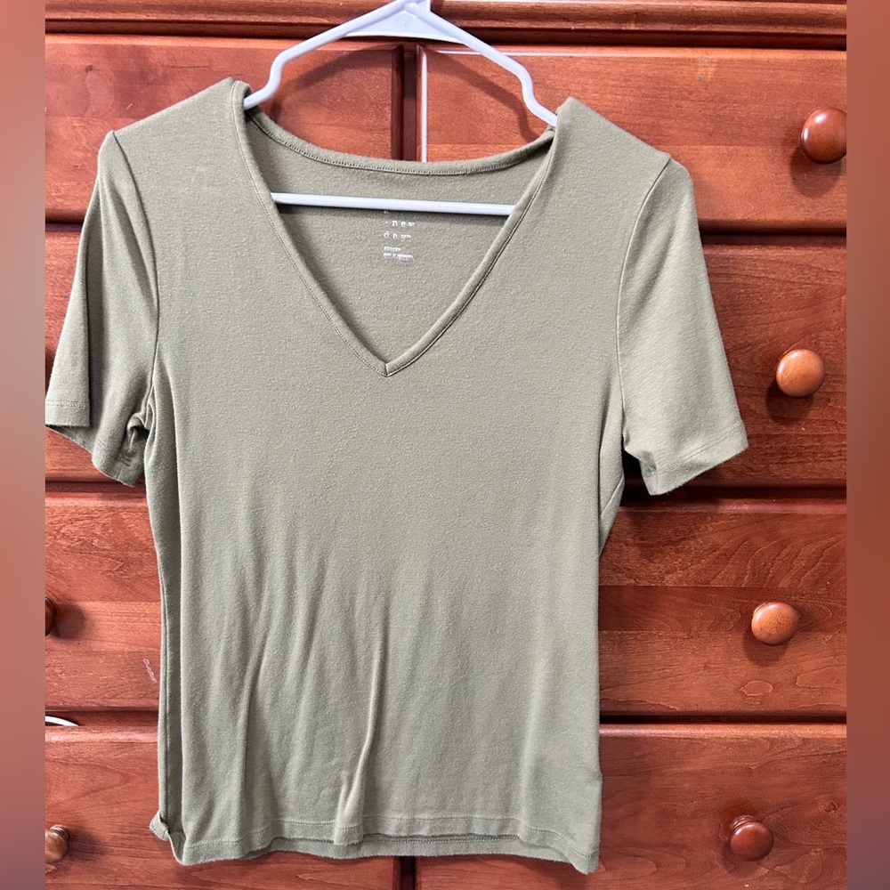 Women’s V-Neck